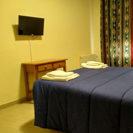 Hostal Orly Camponaraya ภายนอก รูปภาพ