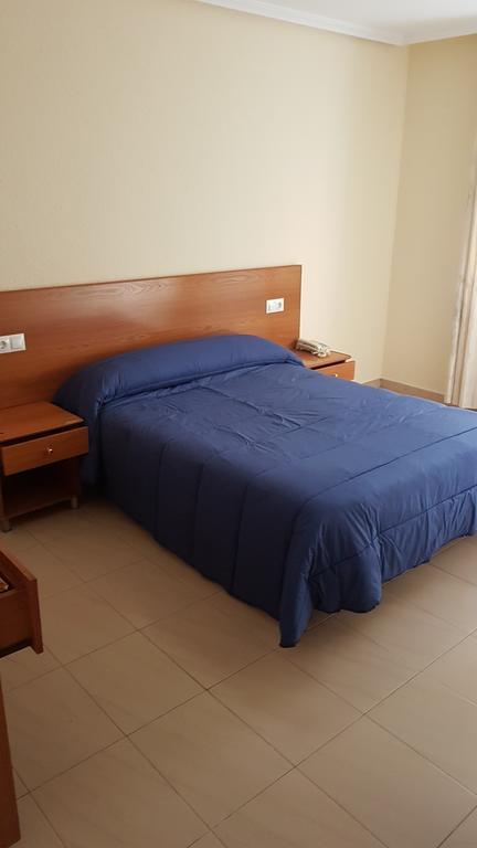 Hostal Orly Camponaraya ภายนอก รูปภาพ
